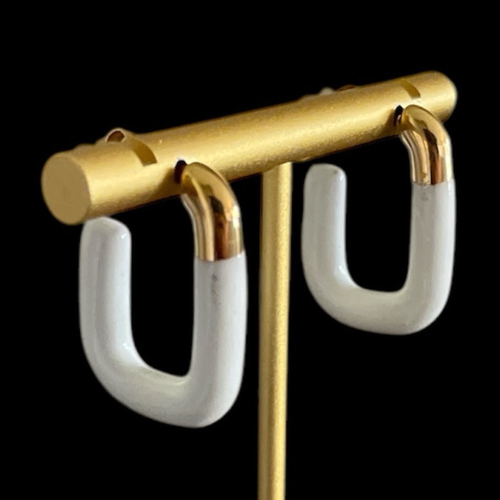 Elegant Gold and White Hook Stand